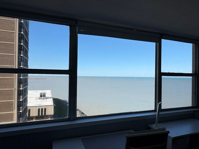 6301 N Sheridan Road 9M, Chicago, IL 60660