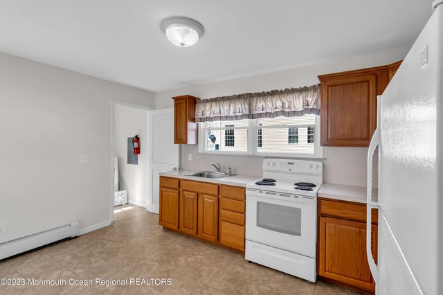 408 Newport Avenue, Ocean Gate, NJ 08740