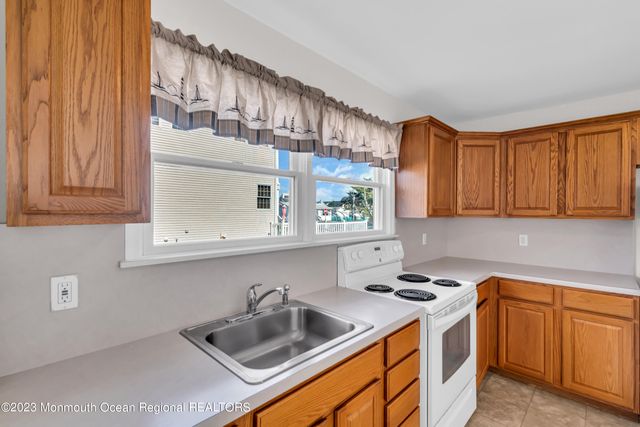 408 Newport Avenue, Ocean Gate, NJ 08740