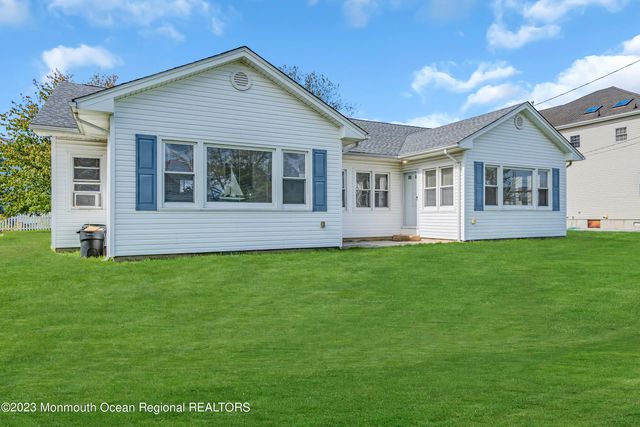 408 Newport Avenue, Ocean Gate, NJ 08740