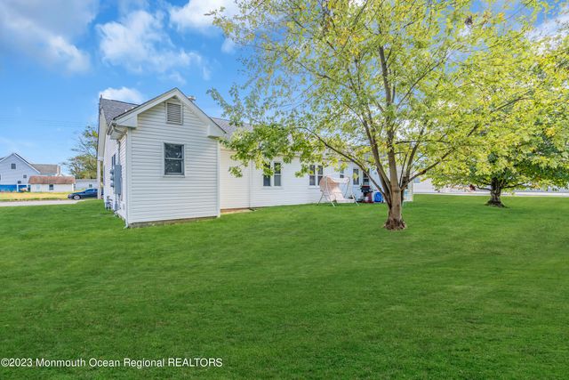 408 Newport Avenue, Ocean Gate, NJ 08740