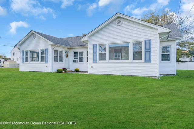 408 Newport Avenue, Ocean Gate, NJ 08740