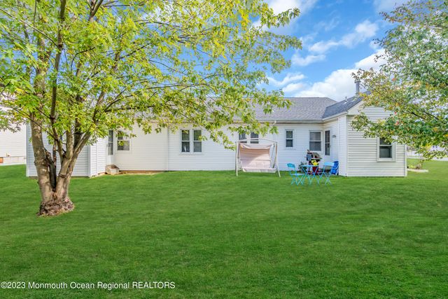 408 Newport Avenue, Ocean Gate, NJ 08740