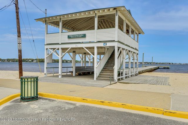 408 Newport Avenue, Ocean Gate, NJ 08740