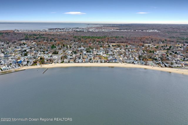408 Newport Avenue, Ocean Gate, NJ 08740