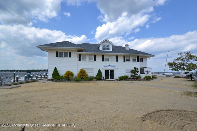 408 Newport Avenue, Ocean Gate, NJ 08740