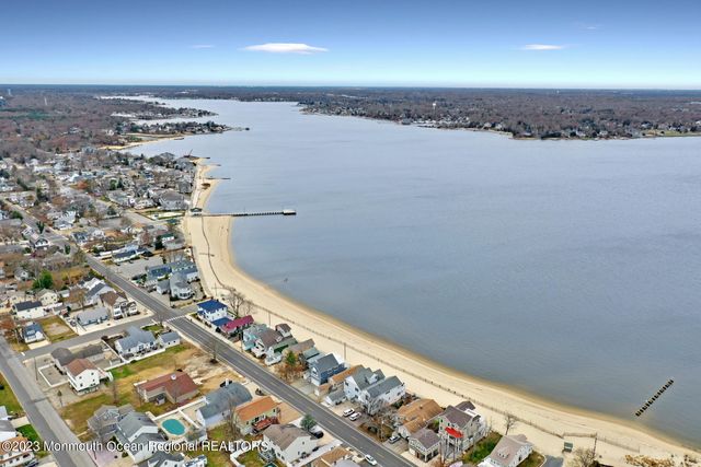 408 Newport Avenue, Ocean Gate, NJ 08740