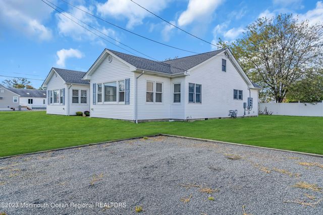 408 Newport Avenue, Ocean Gate, NJ 08740