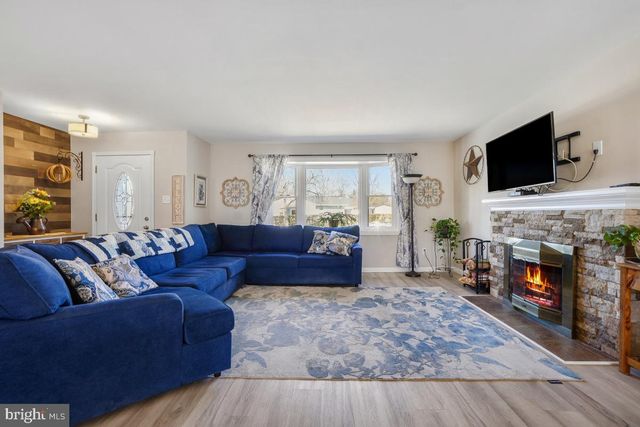 6703 ANDERS TER, Springfield, VA 22151