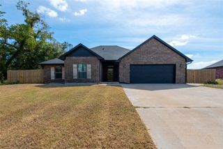 5795 Dogwood Drive, Guthrie, OK 73044