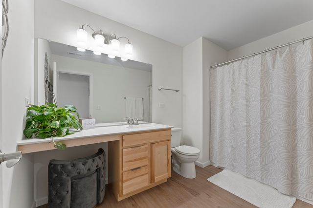 1017 Kessler Drive, Mundelein, IL 60060