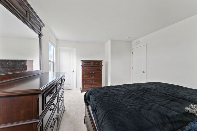 1017 Kessler Drive, Mundelein, IL 60060