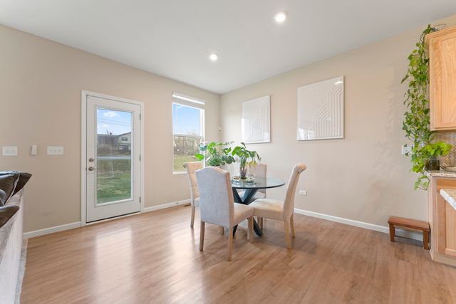 1017 Kessler Drive, Mundelein, IL 60060