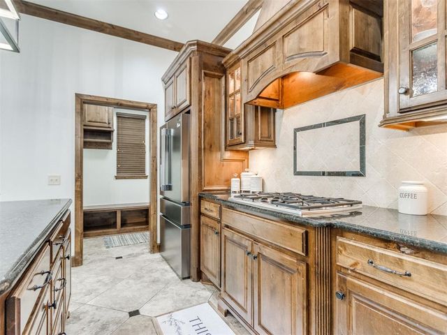 19837 Oakshire Drive, Edmond, OK 73012