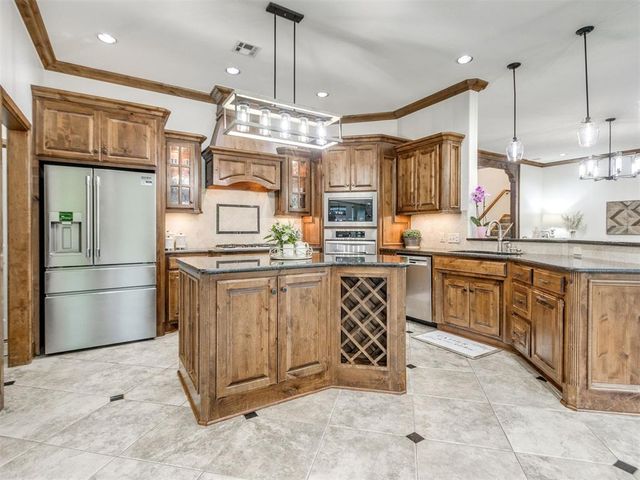 19837 Oakshire Drive, Edmond, OK 73012