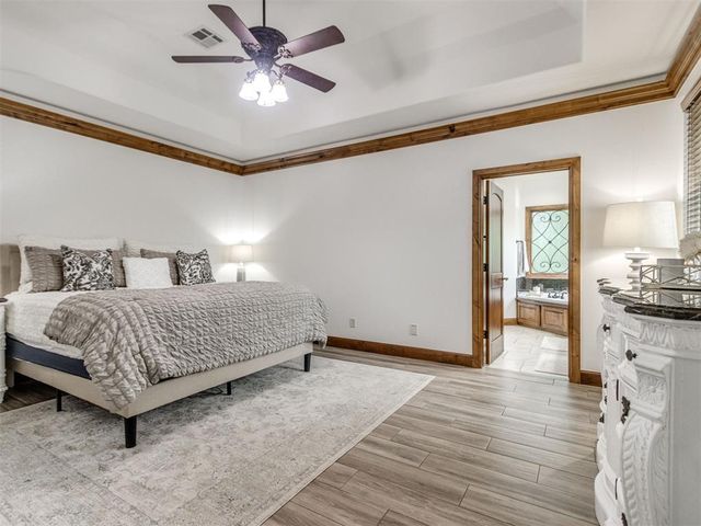 19837 Oakshire Drive, Edmond, OK 73012