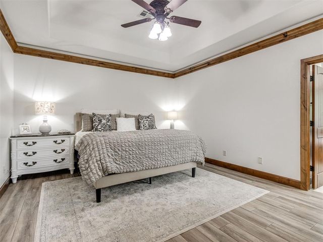 19837 Oakshire Drive, Edmond, OK 73012
