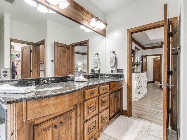 19837 Oakshire Drive, Edmond, OK 73012