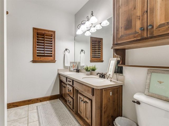 19837 Oakshire Drive, Edmond, OK 73012