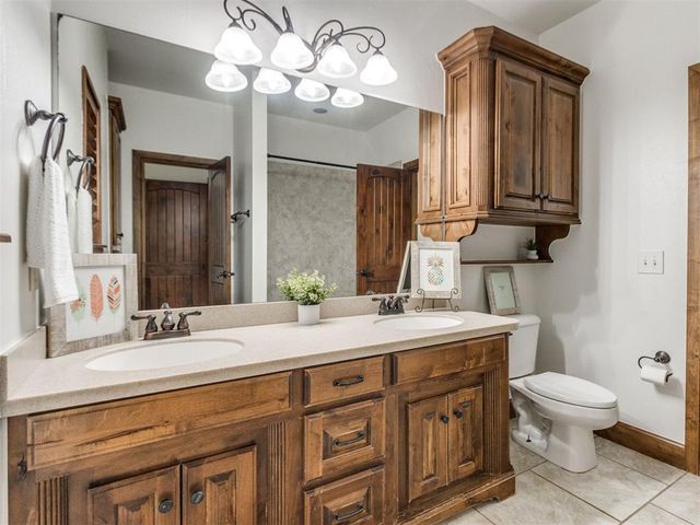 19837 Oakshire Drive, Edmond, OK 73012