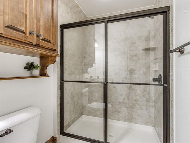 19837 Oakshire Drive, Edmond, OK 73012