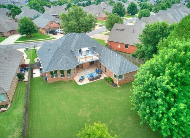 19837 Oakshire Drive, Edmond, OK 73012