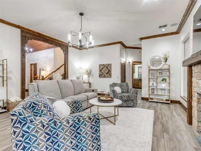 19837 Oakshire Drive, Edmond, OK 73012