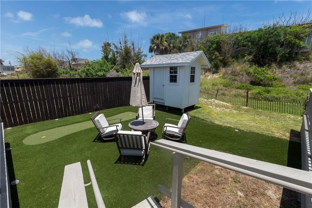 227 S 11th St, Port Aransas, TX 78373