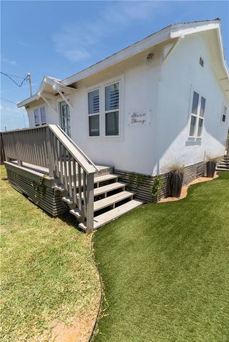 227 S 11th St, Port Aransas, TX 78373