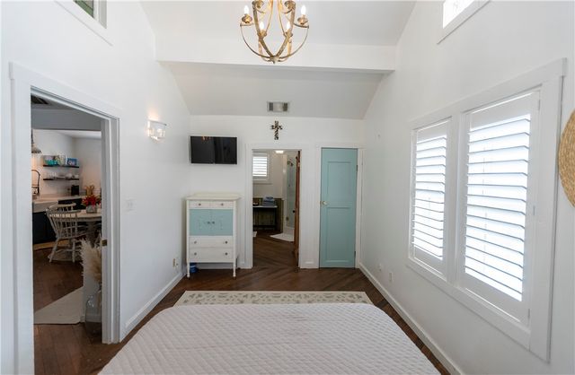 227 S 11th St, Port Aransas, TX 78373