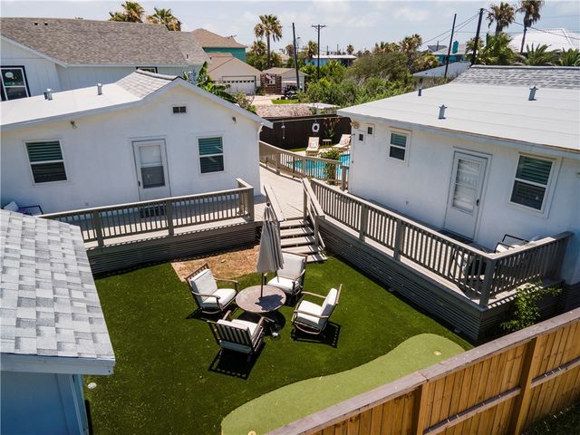 227 S 11th St, Port Aransas, TX 78373