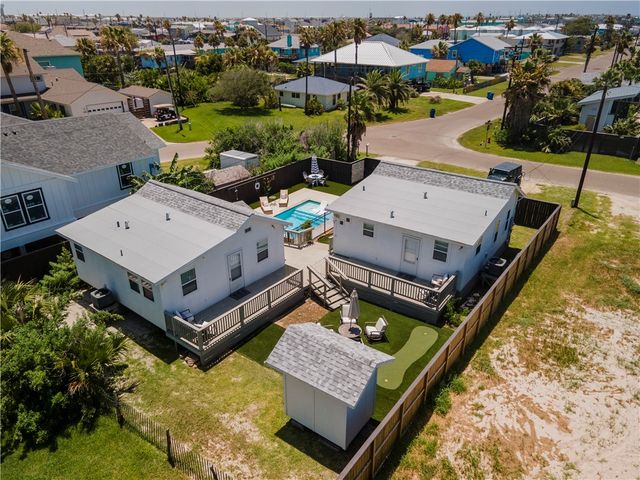 227 S 11th St, Port Aransas, TX 78373