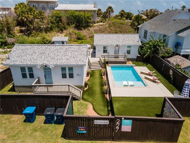 227 S 11th St, Port Aransas, TX 78373