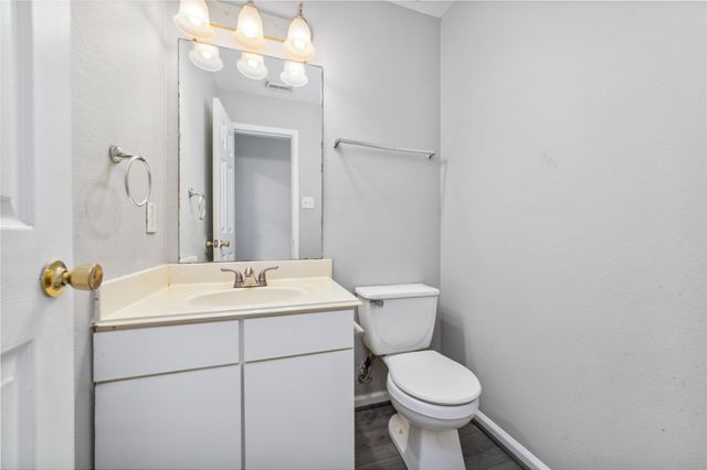 10810 Meadow Walk Lane, Houston, TX 77067