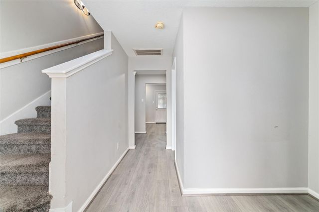10810 Meadow Walk Lane, Houston, TX 77067
