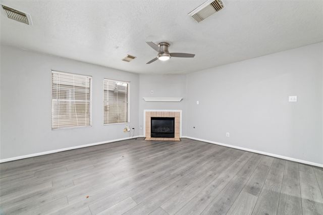 10810 Meadow Walk Lane, Houston, TX 77067