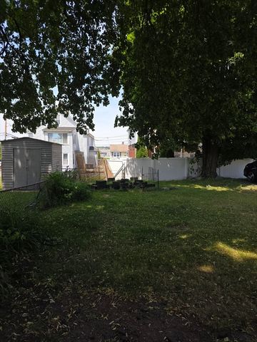 14 Clinton St 2-L, Waltham, MA 02453