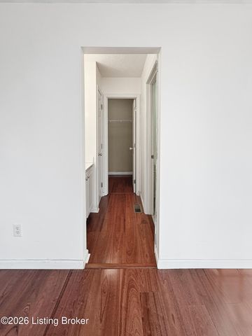 12007 Fallen Oak Ct, Louisville, KY 40245