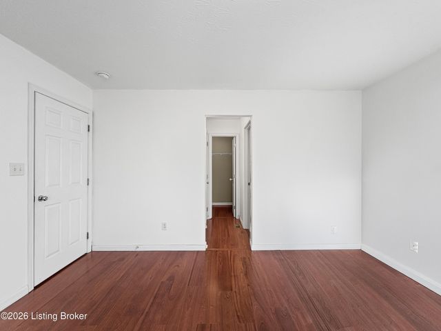 12007 Fallen Oak Ct, Louisville, KY 40245