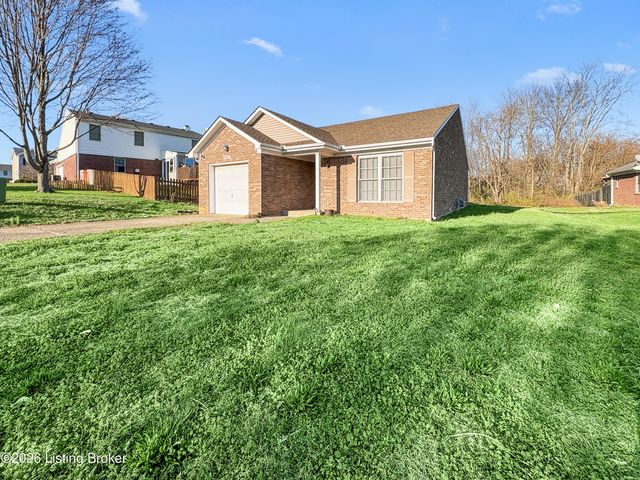 12007 Fallen Oak Ct, Louisville, KY 40245