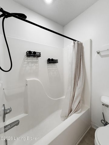 12007 Fallen Oak Ct, Louisville, KY 40245