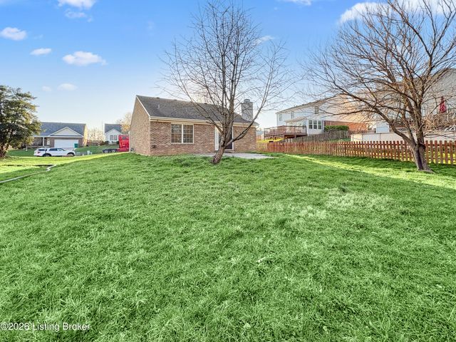 12007 Fallen Oak Ct, Louisville, KY 40245