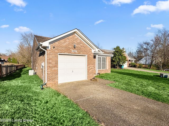 12007 Fallen Oak Ct, Louisville, KY 40245