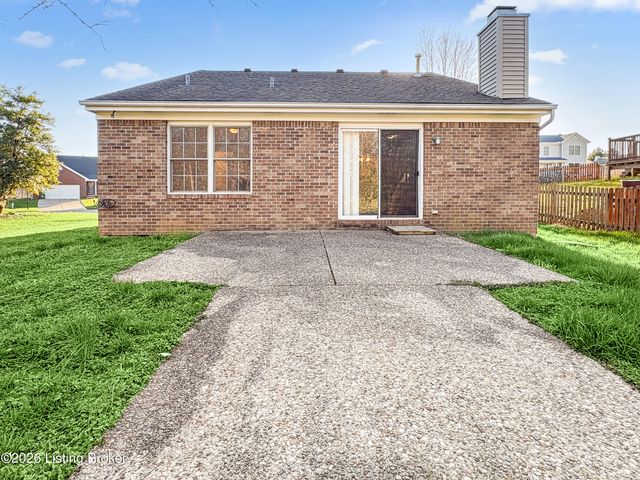 12007 Fallen Oak Ct, Louisville, KY 40245