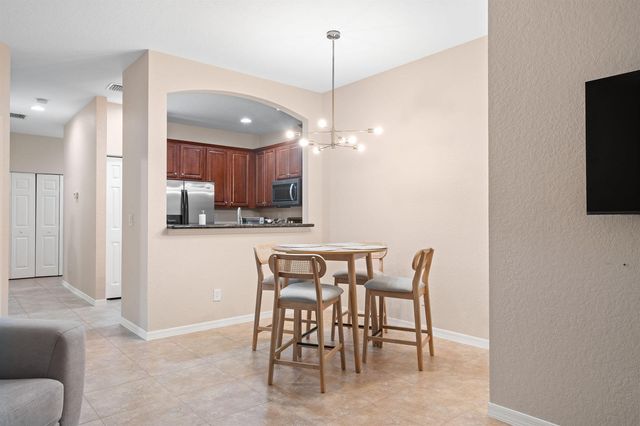 4861 Bonsai Circle 101, Palm Beach Gardens, FL 33418