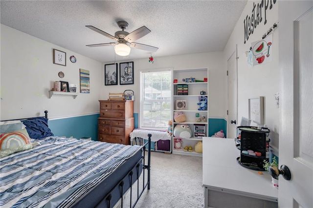 1118 SW Eastman Court, Blue Springs, MO 64015