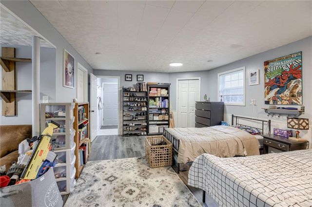 1118 SW Eastman Court, Blue Springs, MO 64015