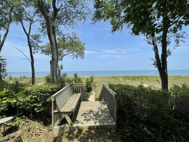331 Marquette Drive, New Buffalo, MI 49117
