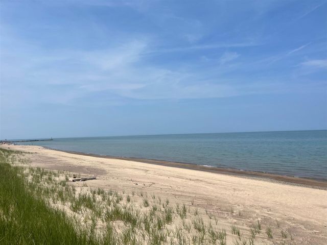 331 Marquette Drive, New Buffalo, MI 49117