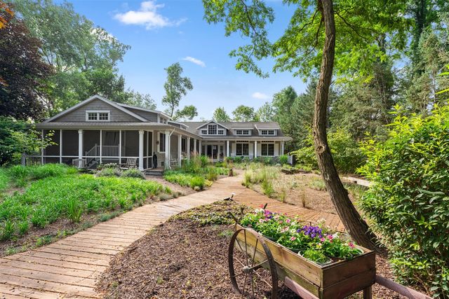 331 Marquette Drive, New Buffalo, MI 49117